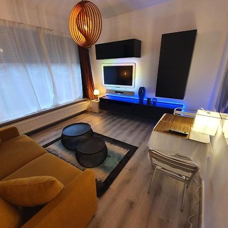 Cosy Corner In Quiet Suburb - All Cars Allowed 안트베르펜 외부 사진