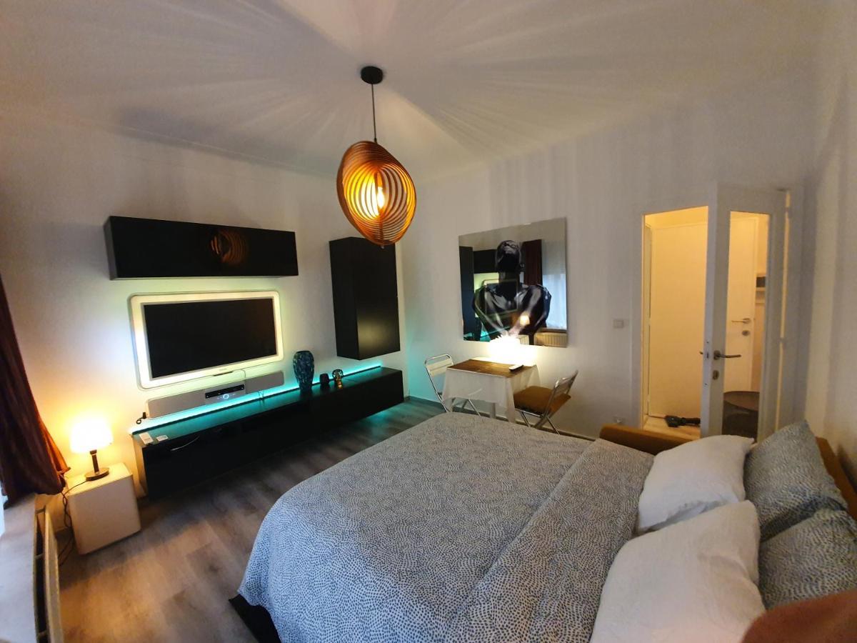 Cosy Corner In Quiet Suburb - All Cars Allowed 안트베르펜 외부 사진